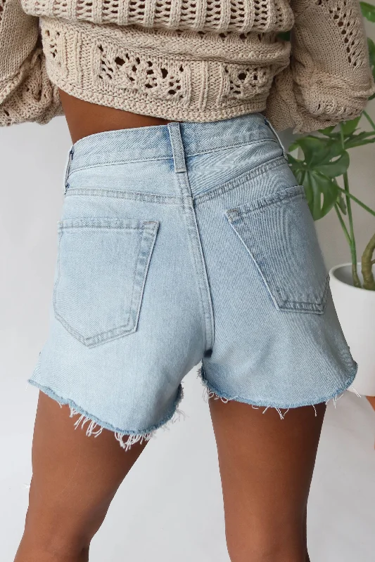 Brayden Shorts in Light Wash