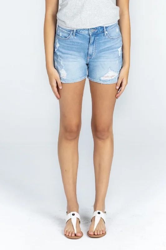 DISTRESSED JEAN SHORTS | LIGHT WASH