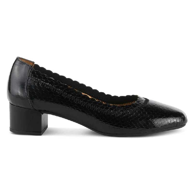 Spring Step Ahmeria Black Patent Leather Pump (Women's)