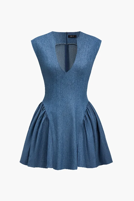 Solid Ruched V-neck Denim Dress