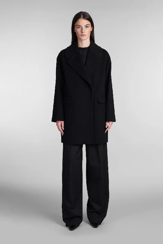 Astrid Coat in black wool