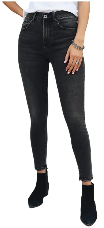 Steals and Deals Await!Steals and Deals Await!Skinny Jeans In Washed Black