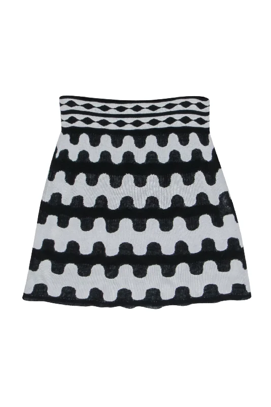 Save Like Never Before!Save Like Never Before!M Missoni - Black & White Knit Mini Skirt Sz 6 Save Like Never Before!Save Like Never Before!M Missoni - Black & White Knit Mini Skirt Sz 6