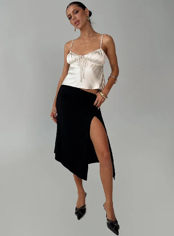 Score Huge Discounts Today!Score Huge Discounts Today!Venissa Ruched Midi Skirt Black Score Huge Discounts Today!Score Huge Discounts Today!Venissa Ruched Midi Skirt Black