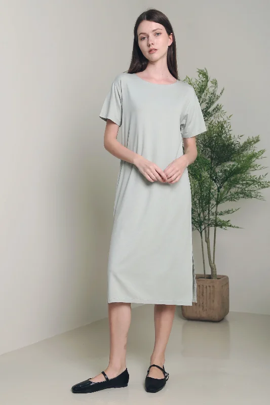 One Day Only – Huge Savings!One Day Only – Huge Savings!Roneen Slit Maxi Tee Dress Sage One Day Only – Huge Savings!One Day Only – Huge Savings!Roneen Slit Maxi Tee Dress Sage