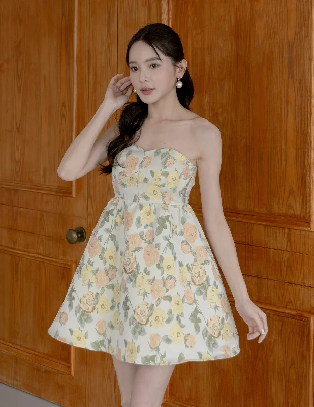 Hottest Discounts of the Year!Hottest Discounts of the Year!Roxanne Floral Jacquard Dress in Yellow Hottest Discounts of the Year!Hottest Discounts of the Year!Roxanne Floral Jacquard Dress in Yellow