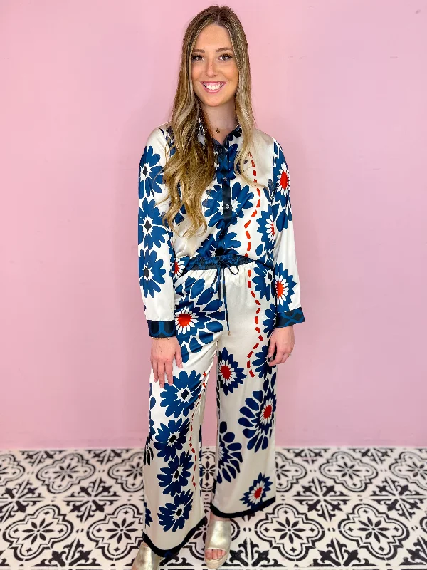 Your Favorite Items on Sale Now!Your Favorite Items on Sale Now!Boardwalk Chic Floral Blouse